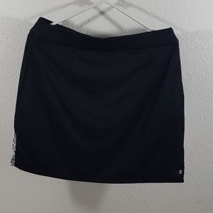 NWOT IZOD Women’s Golf Skirt / Skort